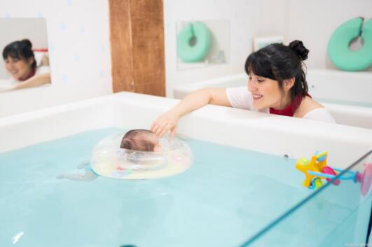 婴儿游泳馆水加热设备（bèi）应该如何选择（zé）？